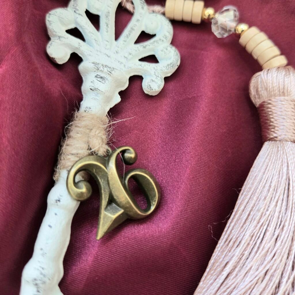 Alternative view of Iridizon γούρι σπιτιού vintage κλειδί