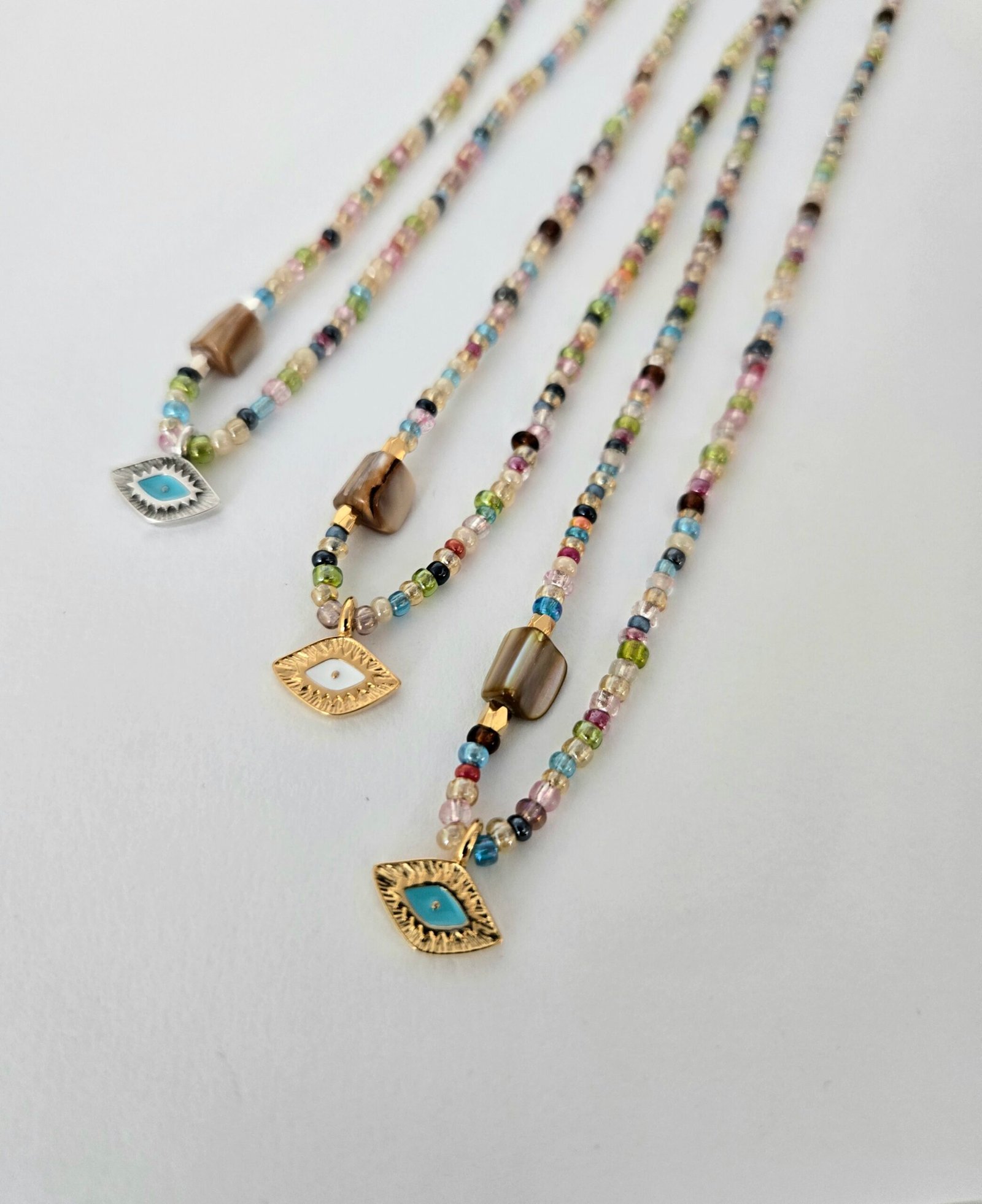 Iridizon κολιέ με μάτι και χάντρες