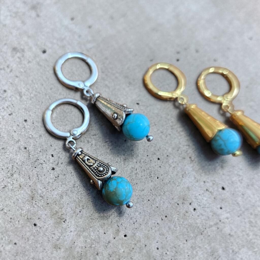 Iridizon σκουλαρίκια κώνοι τυρκουάζ